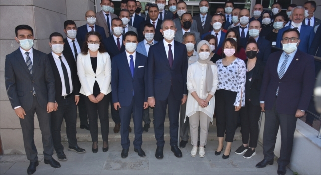 Adalet Bakanı Gül, Sinop’ta ziyaretlerde bulundu