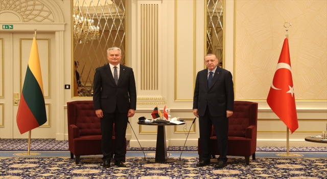 Cumhurbaşkanı Erdoğan, NATO Zirvesi’ne katılmak üzere geldiği Brüksel’deki ikili temasları kapsamında Litvanya Cumhurbaşkanı Nauseda ile görüştü.