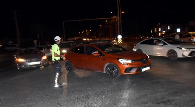 Bodrum’da Kovid19 aşısı olmak isteyen vatandaşlar hastanede yoğunluğa neden oldu