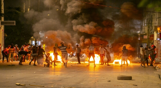 Tunus’ta gözaltına alınan gencin ölümüne yönelik protestolar sürüyor