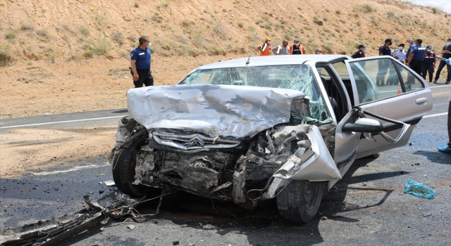 Nevşehir’de iki otomobil çarpıştı: 3 ölü, 3 yaralı 