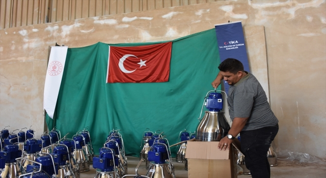 TİKA, Suriye’de hayvancılıkla geçinen girişimcilere yayık ve yem kırma makineleriyle destek oldu