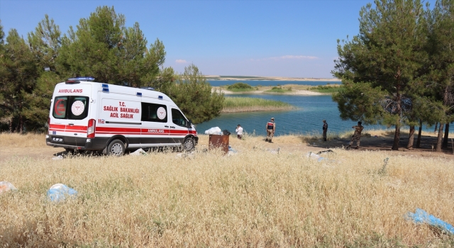 Adıyaman’da Atatürk Baraj Gölü’ne giren 4 kişiden 2’si boğuldu