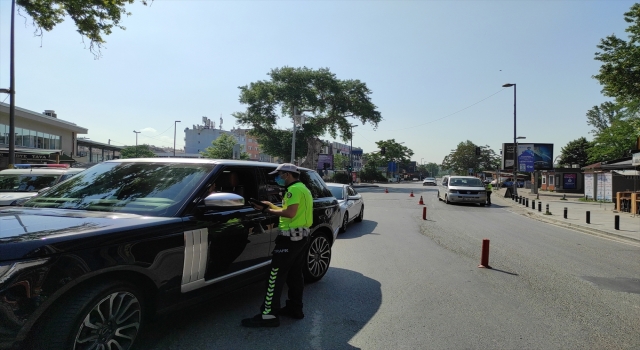 İstanbul’da kademeli normalleşmenin son pazar günü sakin başladı