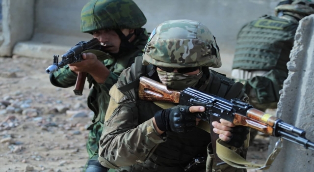 Afganistan’ın sınır komşuları Özbekistan ve Tacikistan’dan ortak askeri tatbikat