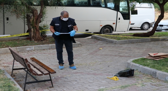 İzmir’de çıkan bıçaklı kavga: 1 ölü 3 yaralı