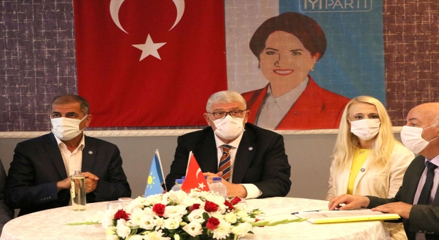 İYİ Partili Dervişoğlu, İzmir’de ”HDP tartışmaları” konusunda açıklamalarda bulundu: