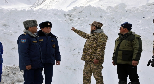Kırgızistan’da çığ altında kalan iki kişinin daha cansız bedenine ulaşıldı
