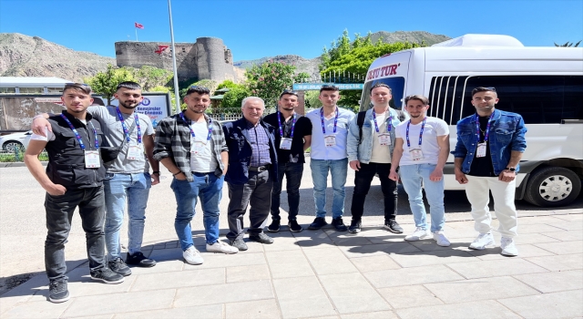 Erzurum’da çıraklık eğitimi biten 8 öğrenci staj için Portekiz’e gönderildi