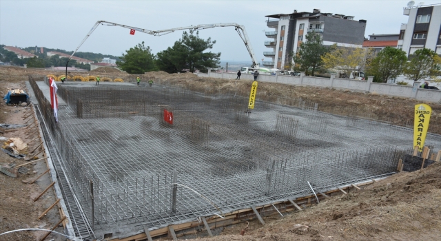 Manisa’da yarı olimpik yüzme havuzunun temeli atıldı