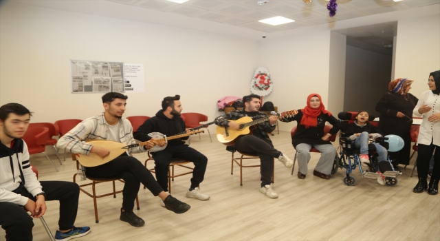Kastamonu’da özel bireyler yeni yıl eğlencesinde doyasıya eğlendi