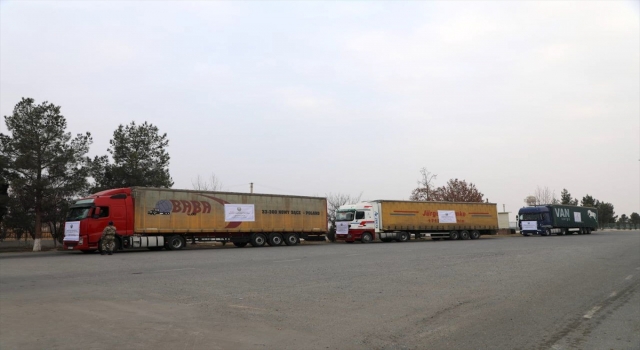 Özbekistan, Afganistan’a 170 ton insani yardım malzemesi gönderdi