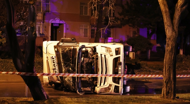 GÜNCELLEME Bakırköy’de devrilen tankerin sürücüsü yaralandı