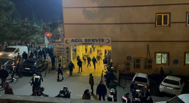 Şanlıurfa’da hastanede karşılaşan husumetli ailelerin kavgasında 4 kişi yaralandı