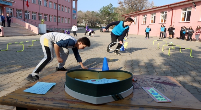 Öğrenciler ”Matvivor” parkurunda matematiği eğlenirken öğreniyor
