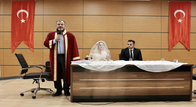 Depremzede çiftin nikahı Konya’da kaldıkları yurtta kıyıldı