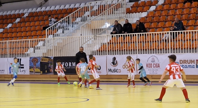Sırbistan’da ”29. Geleneksel Ramazan Salon Futbol Turnuvası” başladı