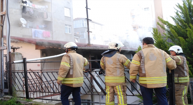 Maltepe’de iki katlı evde çıkan yangın söndürüldü