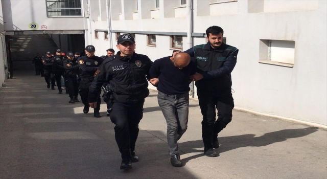 Adana’da ”Kökünü Kurutma Operasyonu”nda yakalanan 77 zanlı adliyede