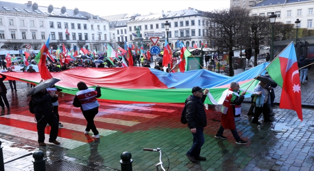 Brüksel’de İranlı Azerbaycan Türklerinden rejim karşıtı protesto