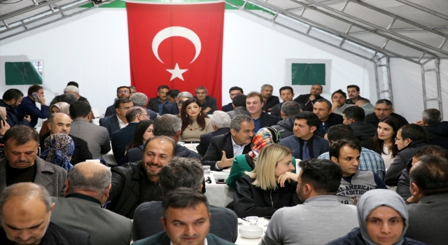 Milli Eğitim Bakanı Özer, öğretmenlerle bir araya geldiği iftar programında konuştu: