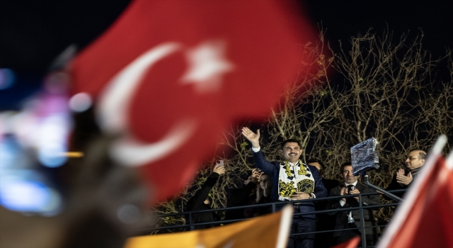Bakan Murat Kurum, Kadıköy’de vatandaşlara hitap etti: