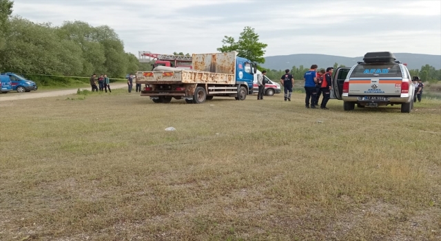 GÜNCELLEME Bilecik’te gölete düşen otomobildeki 3 kişi öldü, 2 kişi kurtuldu