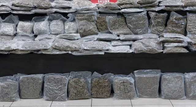 Diyarbakır’da bir dükkanda 100 kilogram esrar ele geçirildi