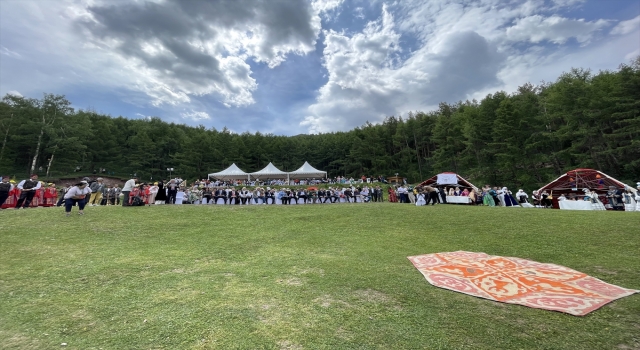 TÜRKSOY, Kırgızistan’da ”Türk Halklarının Geleneksel Mutfağı Etno Festivali”ni düzenledi