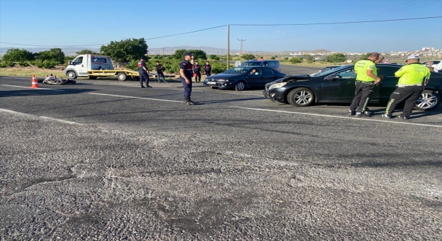 Nevşehir’de otomobil ile motosikletin çarpıştığı kazada 1 kişi öldü, 2 kişi yaralandı