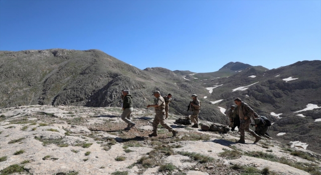Erzincan Valisi Makas, operasyon bölgelerinde inceleme yaptı