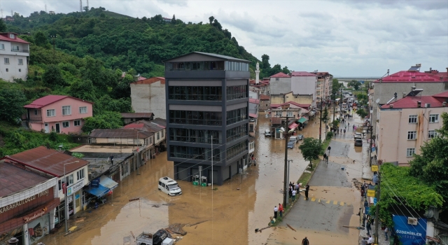 Giresun’da şiddetli yağış etkili oluyor