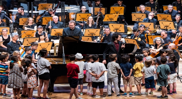 Fransız Metz Grand Est Ulusal Orkestrası CRR’de konser verdi