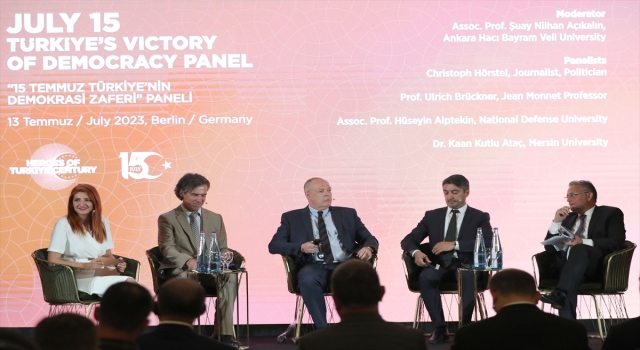 Almanya’da ”15 Temmuz Türkiye’nin Demokrasi Zaferi” konulu panel düzenlendi