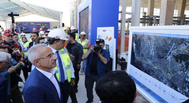 Bakan Uraloğlu, Gebze OSBDarıca Sahil Metro Hattı Ray Kaynak Töreni’nde konuştu: