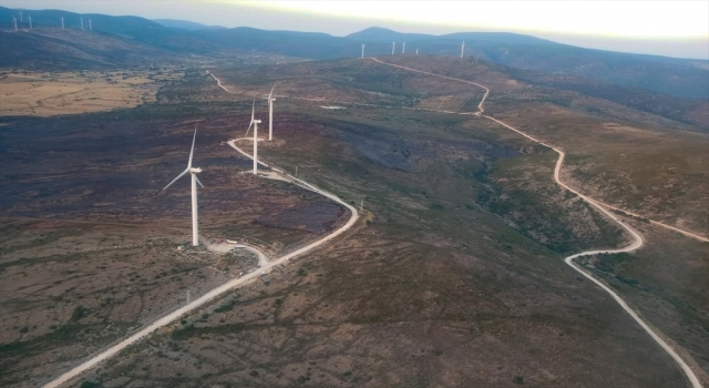 GÜNCELLEME Çeşme’de otluk alanda çıkan yangın kontrol altına alındı 