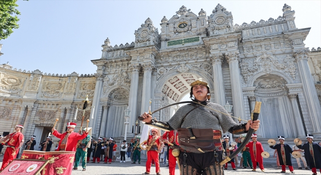 Mehteran Birliği, Dolmabahçe Sarayı’nda gösteri düzenledi