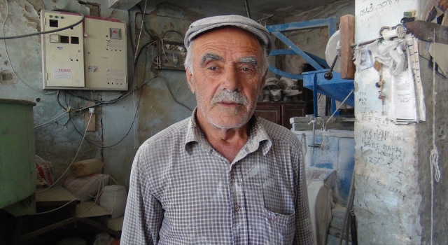 Hamallık yaparak satın aldığı değirmende 40 yıldır ter döküyor