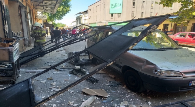 Bursa’da metal boyama atölyesinde patlama nedeniyle 2 işçi yaralandı