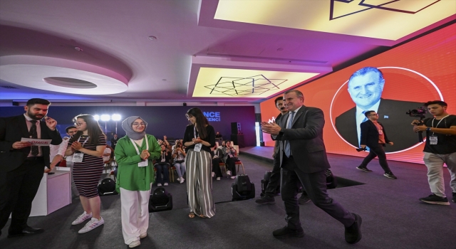 Bakan Osman Aşkın Bak, Tercih Destek 2023 Programı’nda gençlerle buluştu: