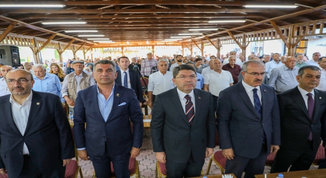 Adalet Bakanı Tunç, Elazığ’da cemevindeki Aşure Programı’nda konuştu: