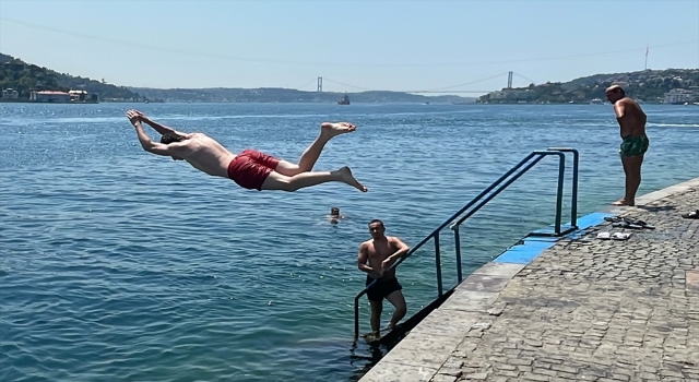 İstanbul’da ”eyyamı bahur” sıcaklarından bunalanlar sahillere ve parklara akın etti