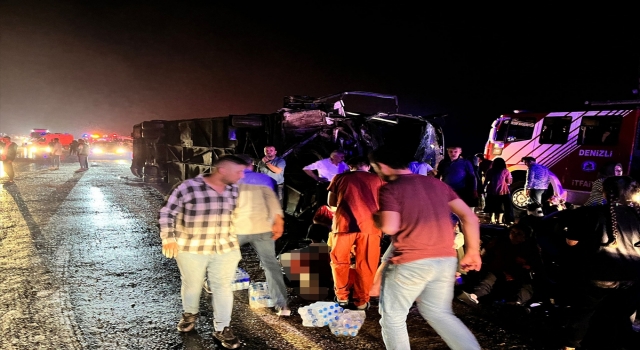 Denizli’de otobüsün minibüs ve hafif ticari araca çarpmasıyla 3 kişi öldü
