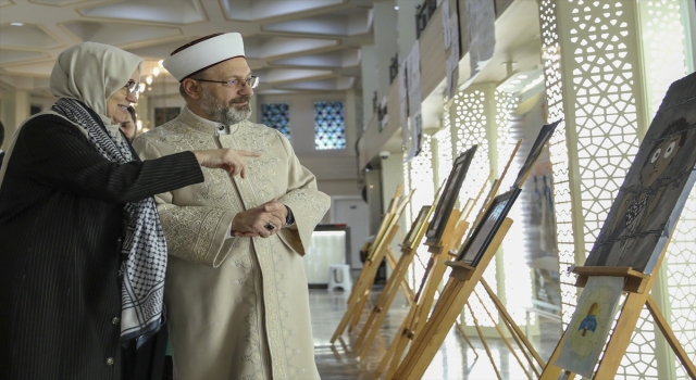 Diyanet İşleri Başkanı Erbaş, ”Hayır Çarşısı, Ezgi ve Marşlar Programına” katıldı: