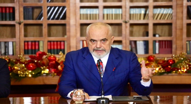 Arnavutluk Başbakanı Rama, ”göç anlaşmasının” Anayasa Mahkemesince askıya alınmasını değerlendirdi: