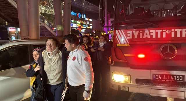 Avcılar’da trafik kazasında 4 kişi yaralandı