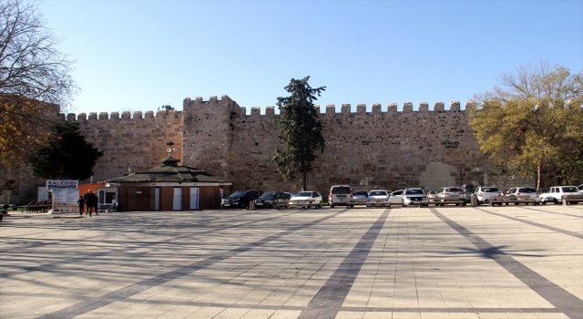 Sinop Kalesi’nde acil onarılması gereken yerlerin önemli bölümündeki çalışma tamamlandı