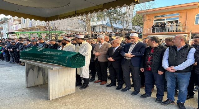 Sancaktepe’de lisede çıkan kavgada bir öğrenci hayatını kaybetti