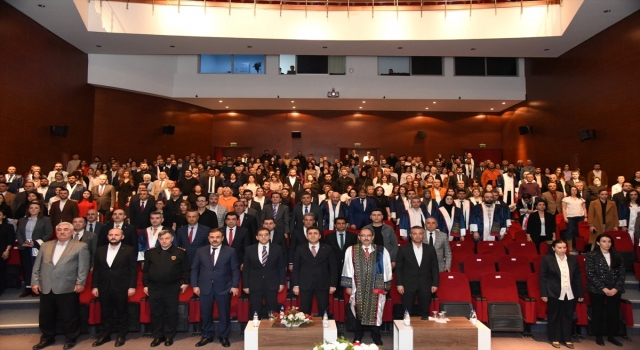 Bilecik Şeyh Edebali Üniversitesi’nde cübbe giyme töreni düzenlendi