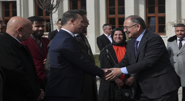 Çevre, Şehircilik ve İklim Değişikliği Bakanı Özhaseki, Saraçoğlu Mahallesi’ni ziyaret etti: